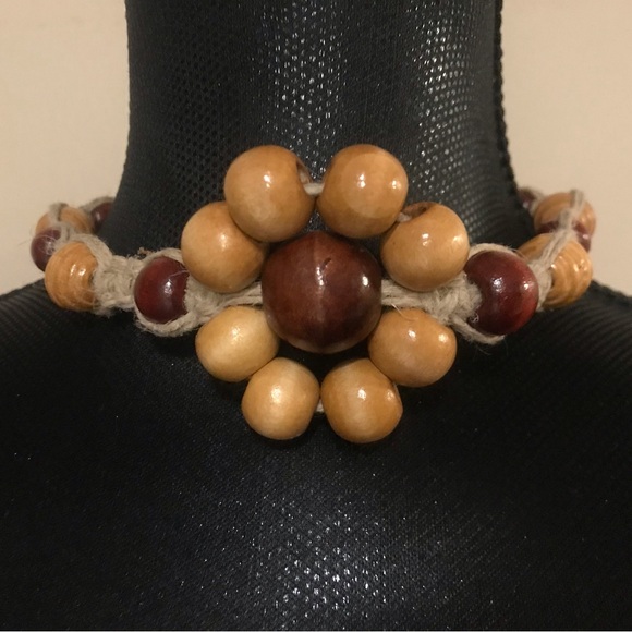 HANDMADE 100% HEMP/WOOD DAISY CHOKER - Picture 2 of 15